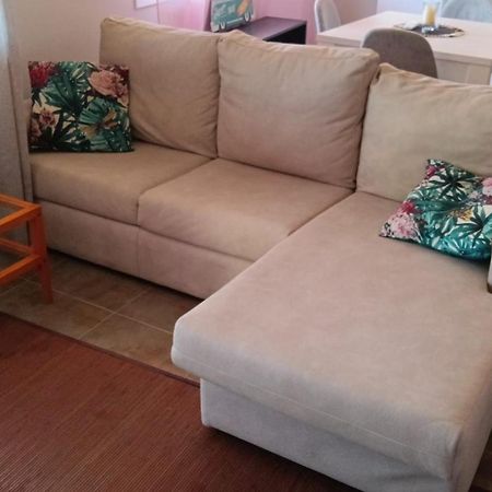 Albergue -Wifi- O Apartamento -No Wifi- Camino Santiago Porrino - En Pleno Centro - City Centre المظهر الخارجي الصورة