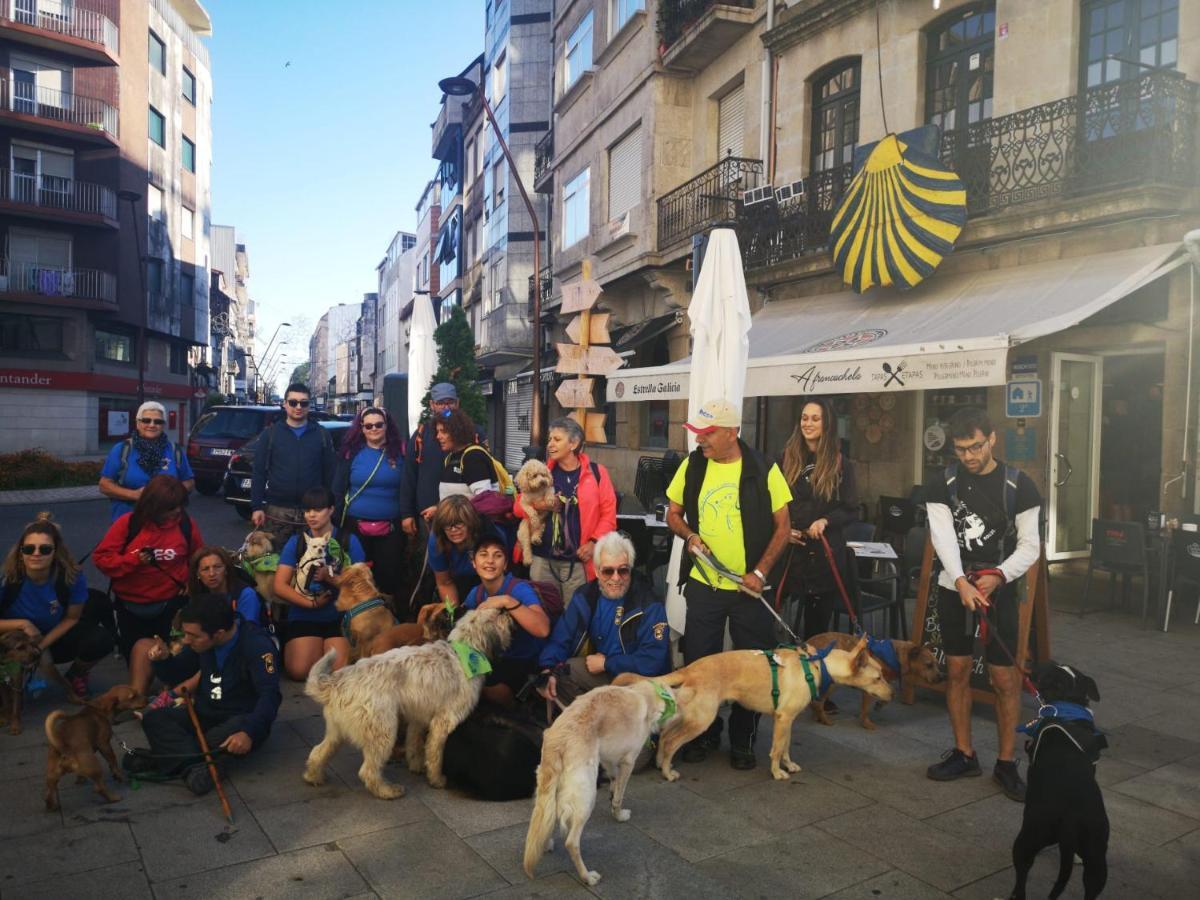 Albergue -Wifi- O Apartamento -No Wifi- Camino Santiago Porrino - En Pleno Centro - City Centre المظهر الخارجي الصورة