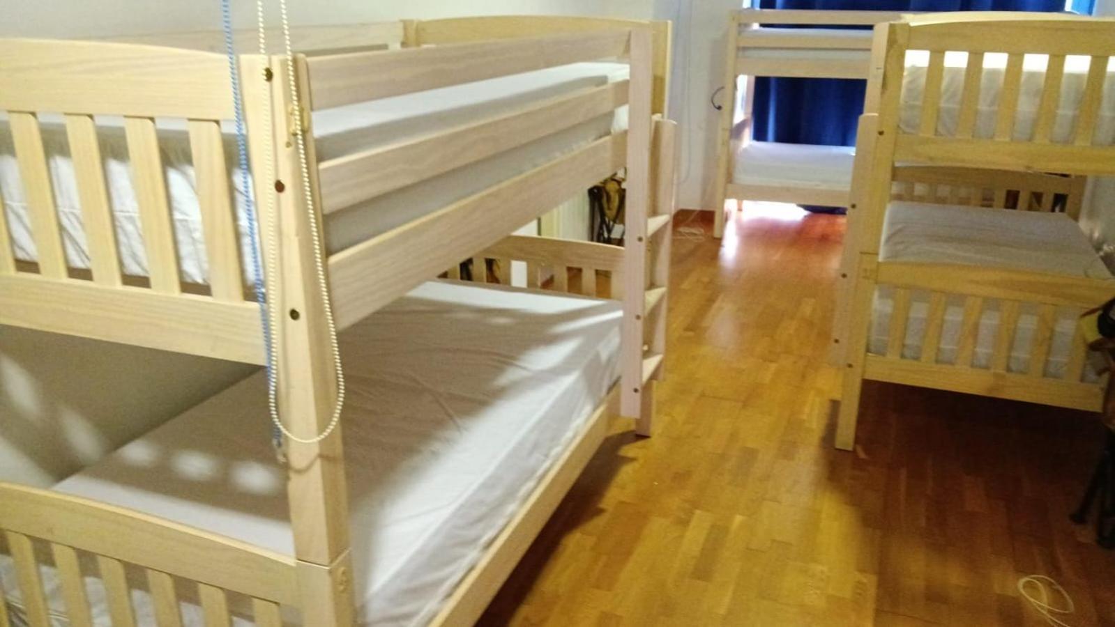 Albergue -Wifi- O Apartamento -No Wifi- Camino Santiago Porrino - En Pleno Centro - City Centre المظهر الخارجي الصورة
