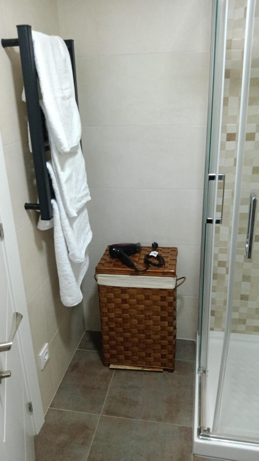 Albergue -Wifi- O Apartamento -No Wifi- Camino Santiago Porrino - En Pleno Centro - City Centre المظهر الخارجي الصورة