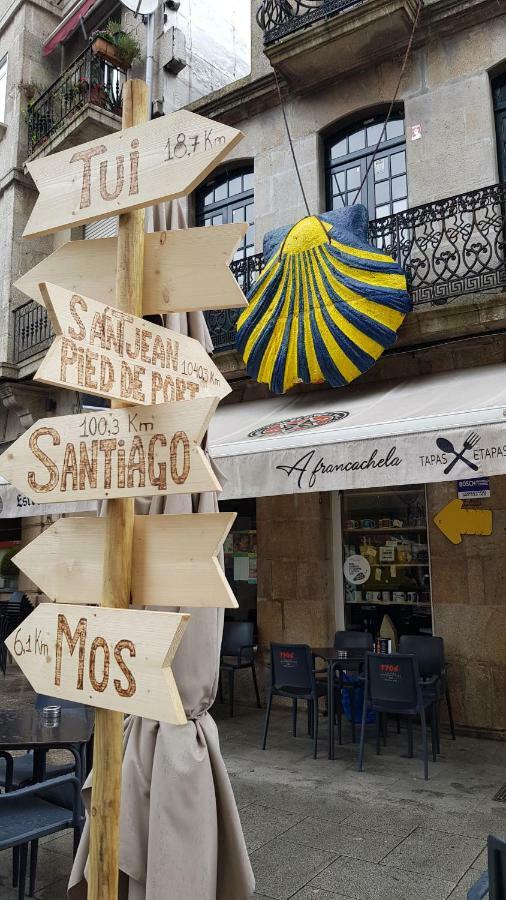 Albergue -Wifi- O Apartamento -No Wifi- Camino Santiago Porrino - En Pleno Centro - City Centre المظهر الخارجي الصورة